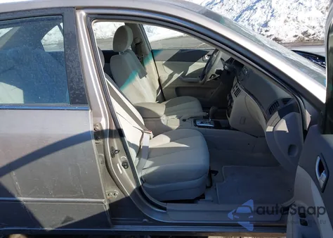 2008 Hyundai Sonata Gls z USA, uszkodzony, nr VIN 5NPET46CX8H311648